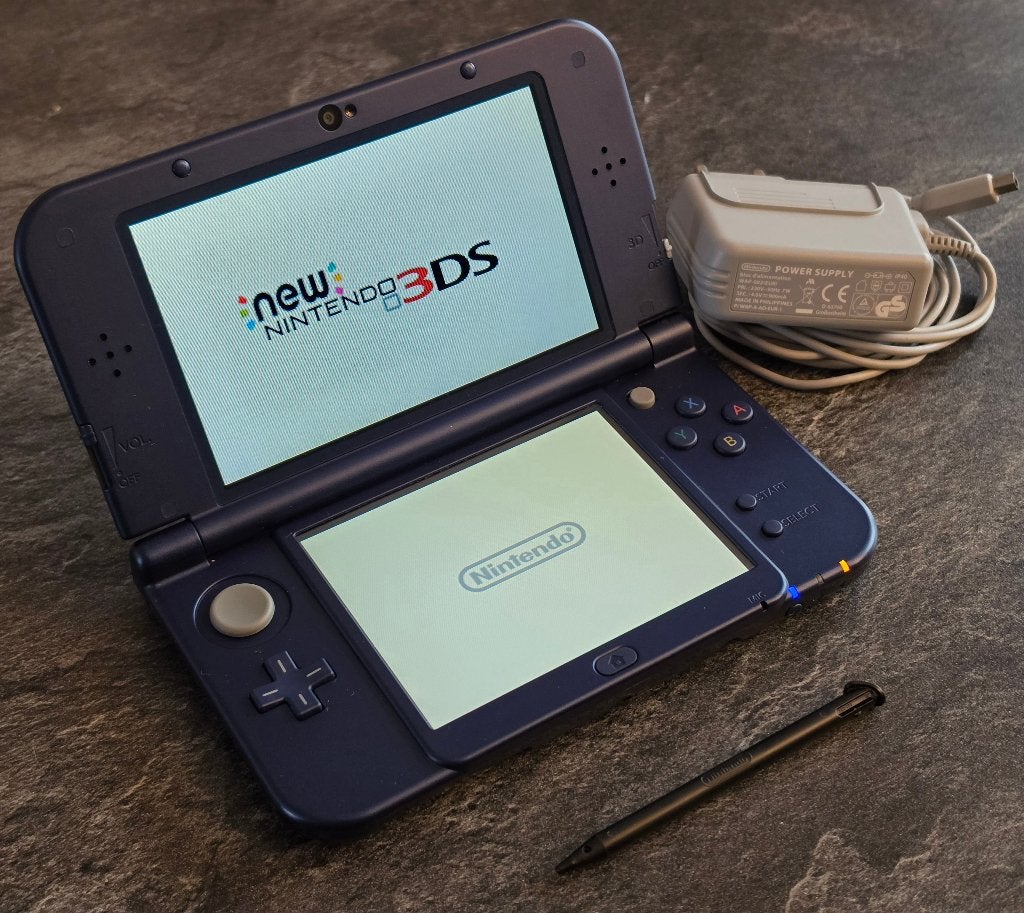 NEW NINTENDO 3DS XL + Lader + Pen, Consoles de jeu & Jeux vidéo, Enlèvement ou Envoi, Comme neuf, Bleu, 3DS