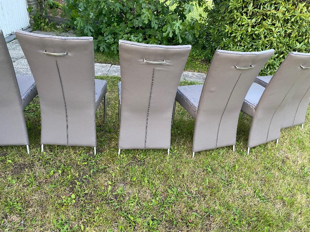 gratis stoelen, Enlèvement, Utilisé