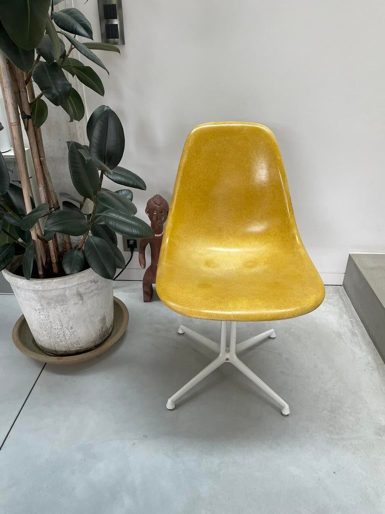 Vintage Eames Lafonda - ocre foncé, Maison & Meubles, Fauteuils, Comme neuf, Synthétique, Moins de 50 cm, Moins de 75 cm, Enlèvement ou Envoi