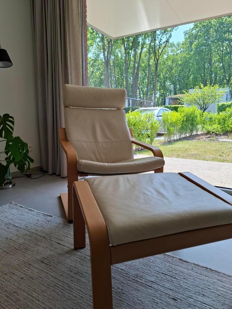 Fauteuil met voetbank LEDER, Ophalen