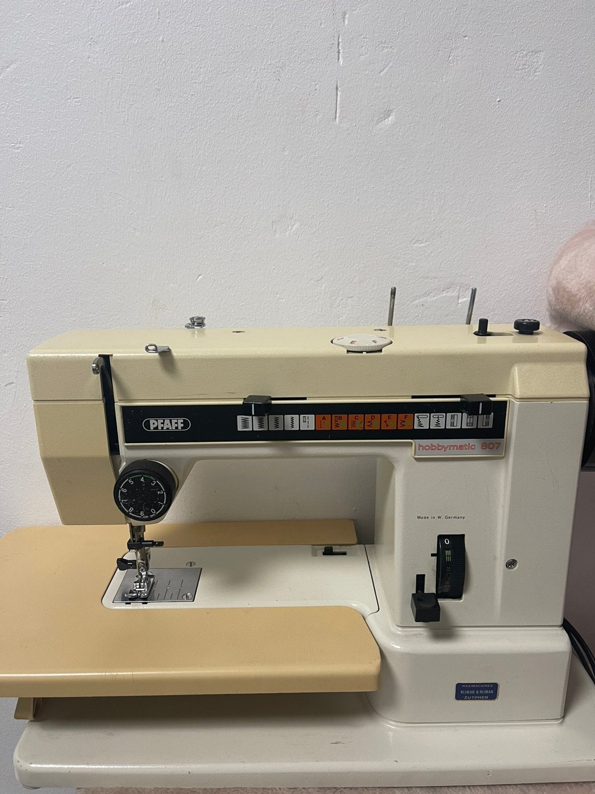 Pfaff Hobbymatic 807 comme neuf, Enlèvement, Comme neuf, Machine à coudre, Pfaff
