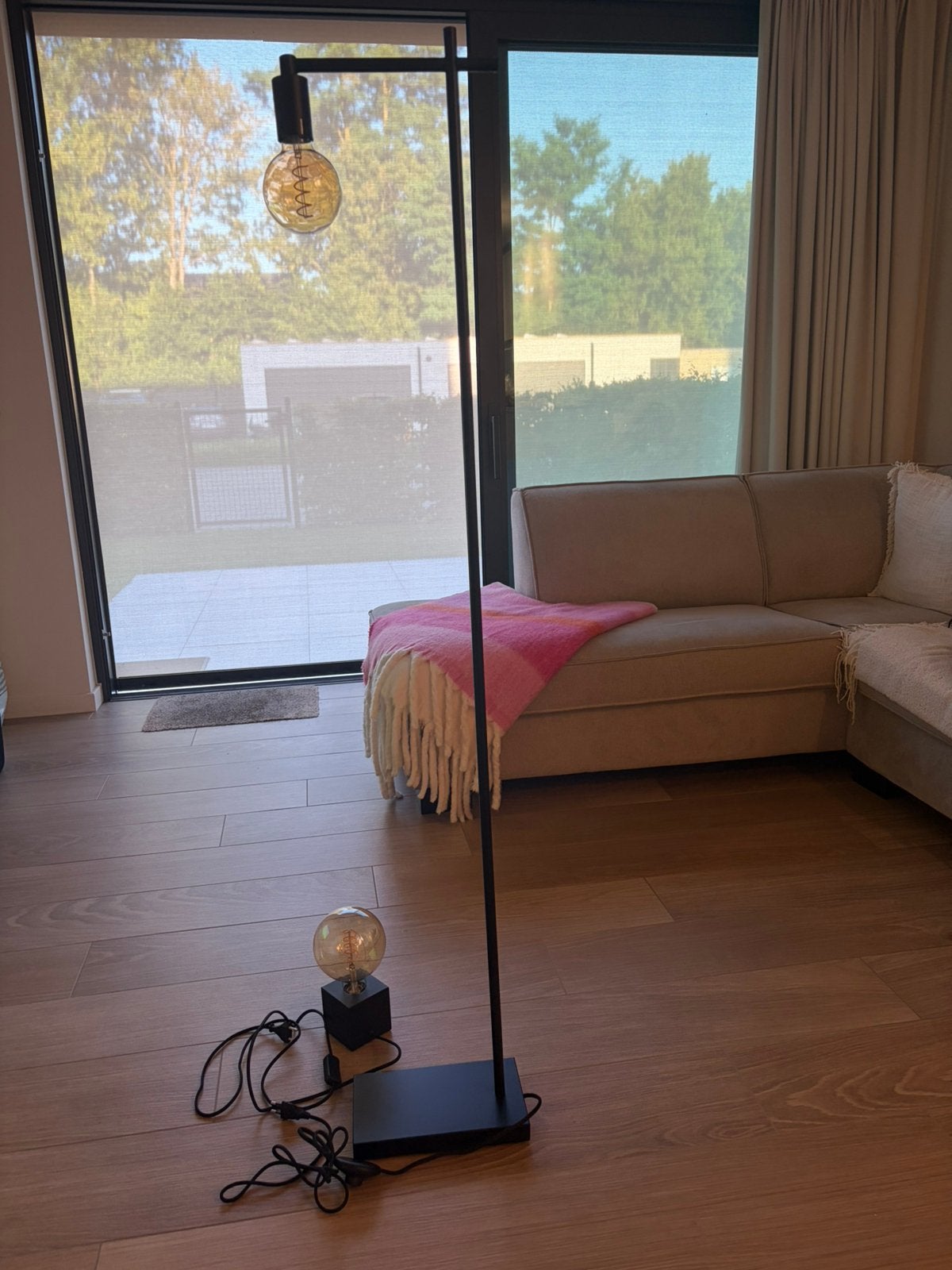 Staande lamp zwart met gratis tafellamp, zo goed als nieuw!, Ophalen, Zo goed als nieuw