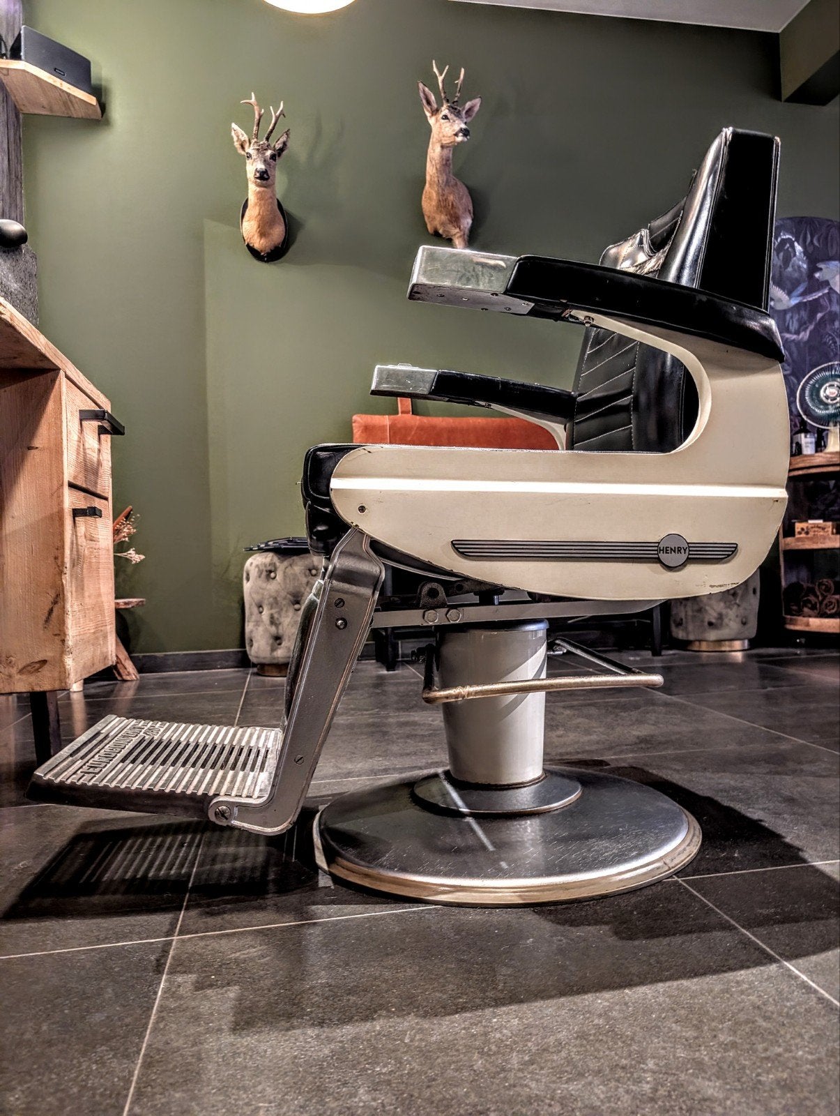 vintage barbierstoelen, Diensten en Vakmensen, Knippen
