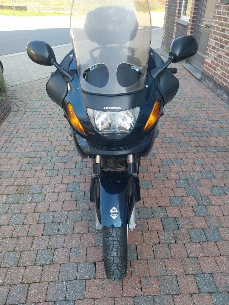 Honda deauville, Particulier