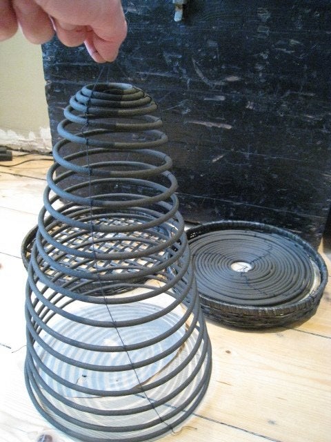 Rieten mand met 4 ophangbare ringen met wierook staven, Ophalen