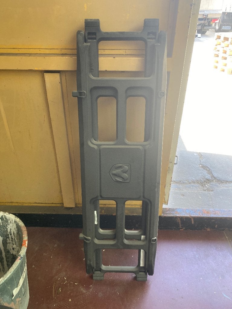 Dodge Ram Bed Divider Extender 68027145AE, Autos : Pièces & Accessoires, Arrière, Haillon arrière, Enlèvement, Utilisé