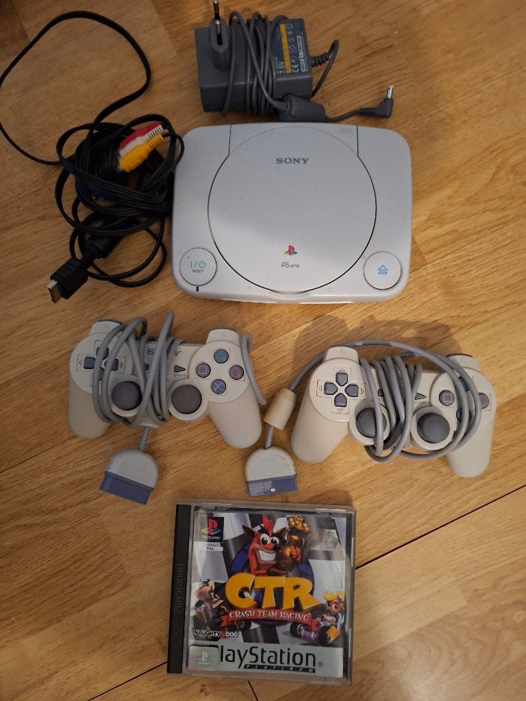 Ps one in topstaat + topgame + 2 controllers, Ophalen of Verzenden, PlayStation 1