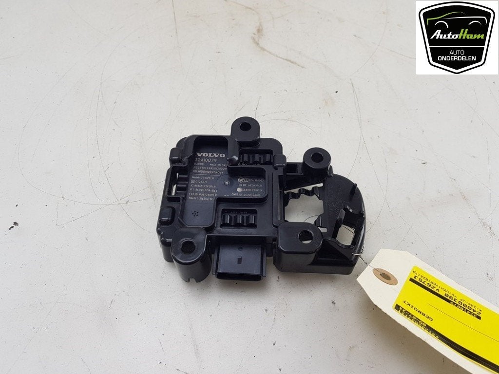 RADAR SENSOR Volvo XC60 II (UZ) (|32410079|), Gebruikt, Volvo