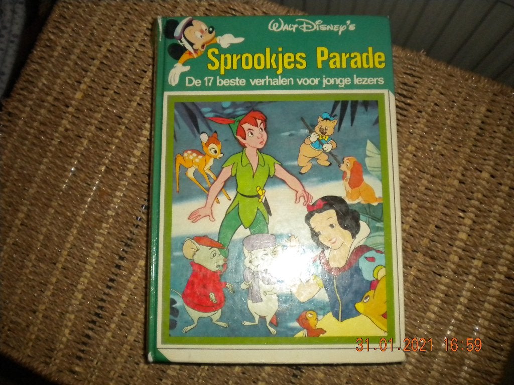 Walt Disney's Sprookjesboek - verhaaltjes voor slapen gaan, Boeken, Sprookjes en Fabels, Ophalen