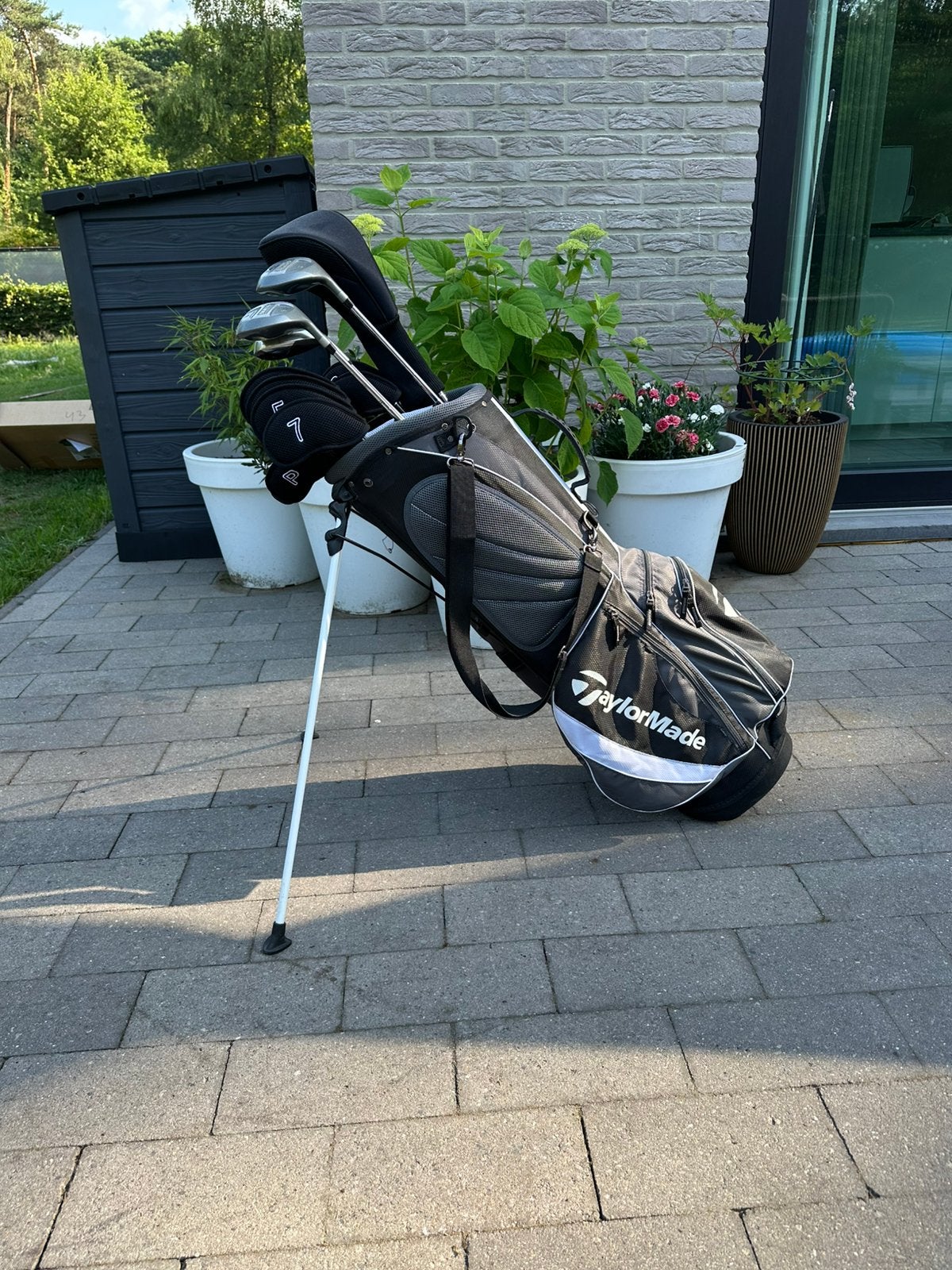Complete golftas. Tas en clubs, Sport en Fitness, Golf, Ophalen, Zo goed als nieuw, Tas