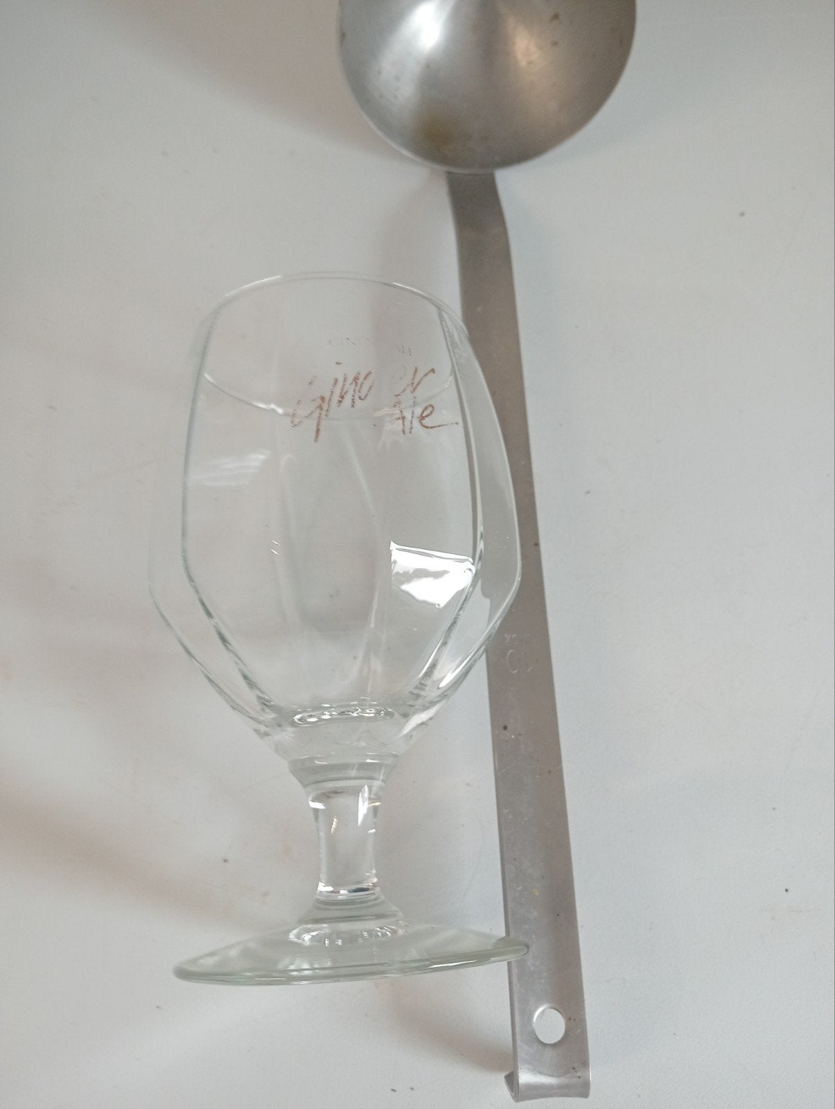 glas ginder ale, Ophalen