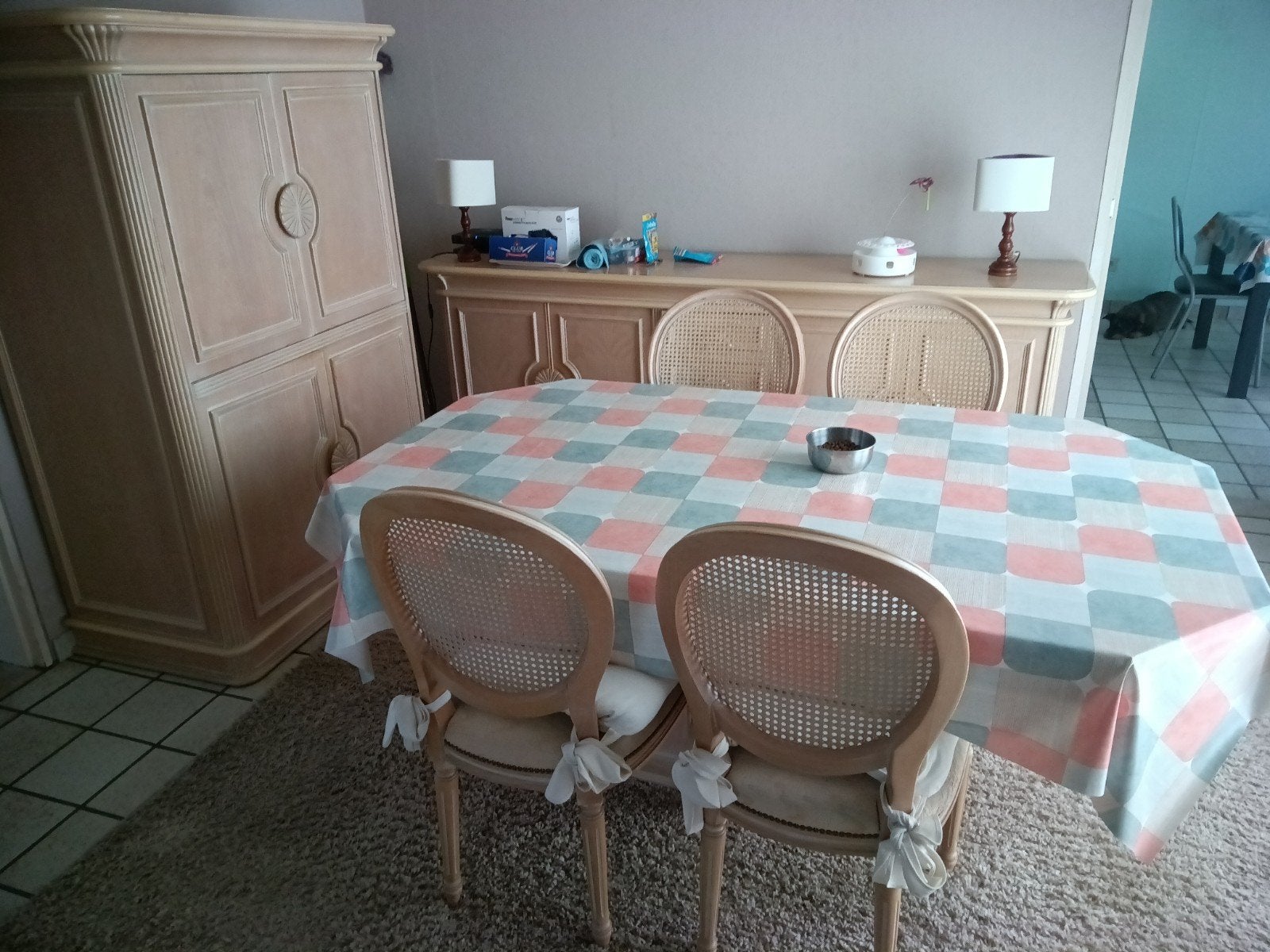 Volledige eetkamer te koop ., Ophalen