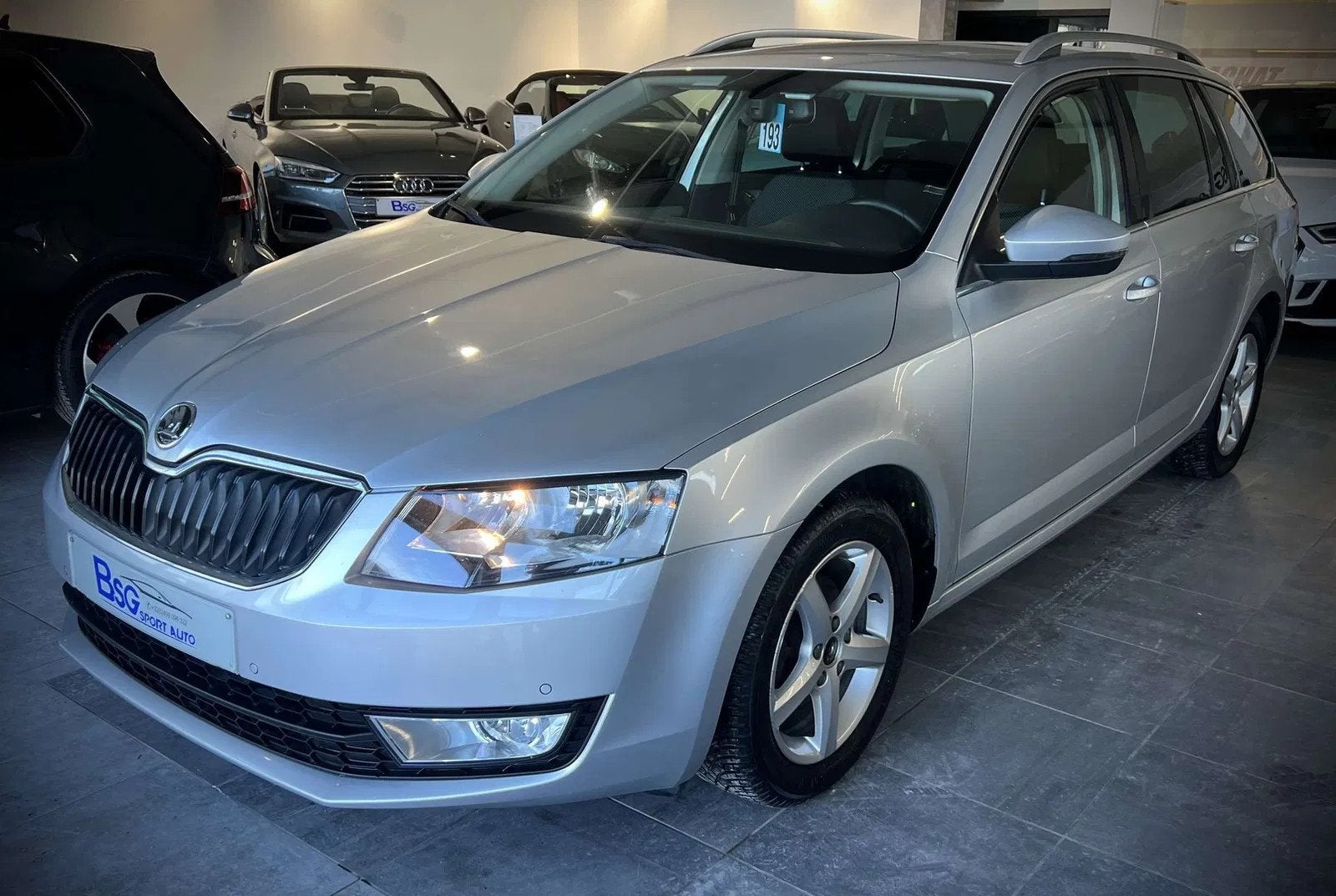 Skoda Octavia SW 1.2 TSI*GPS*RADAR*CRUISE*JANTES*EURO 6b, Auto's, Skoda, Stof, Gebruikt, Euro 6, 4 cilinders