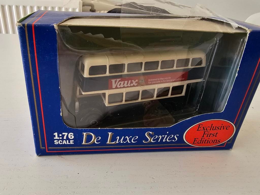 EFE Exclusive First Editions 1:76 schaalmodel van een Leylan, Ophalen of Verzenden