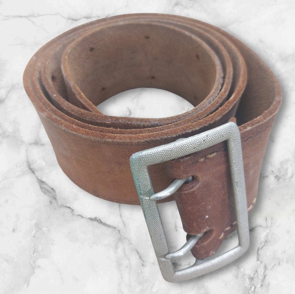 Ceinture d'officier de la Luftwaffe allemande de la Seconde, Enlèvement ou Envoi