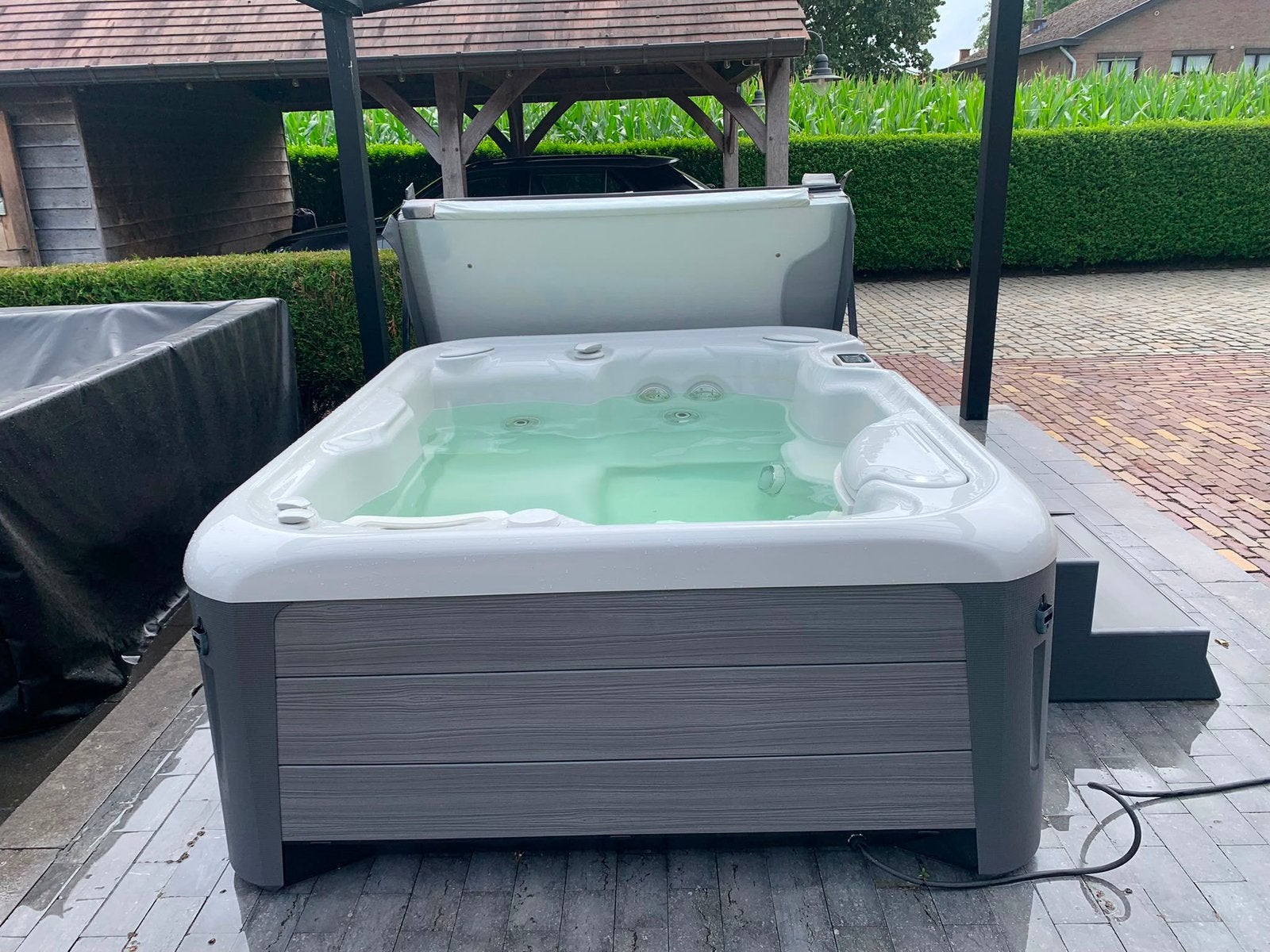 Te Koop: HotSpring Jetsetter Jacuzzi – Zo goed als nieuw, Tuin en Terras, Bubbelbaden en Hottubs, Ophalen, Zo goed als nieuw