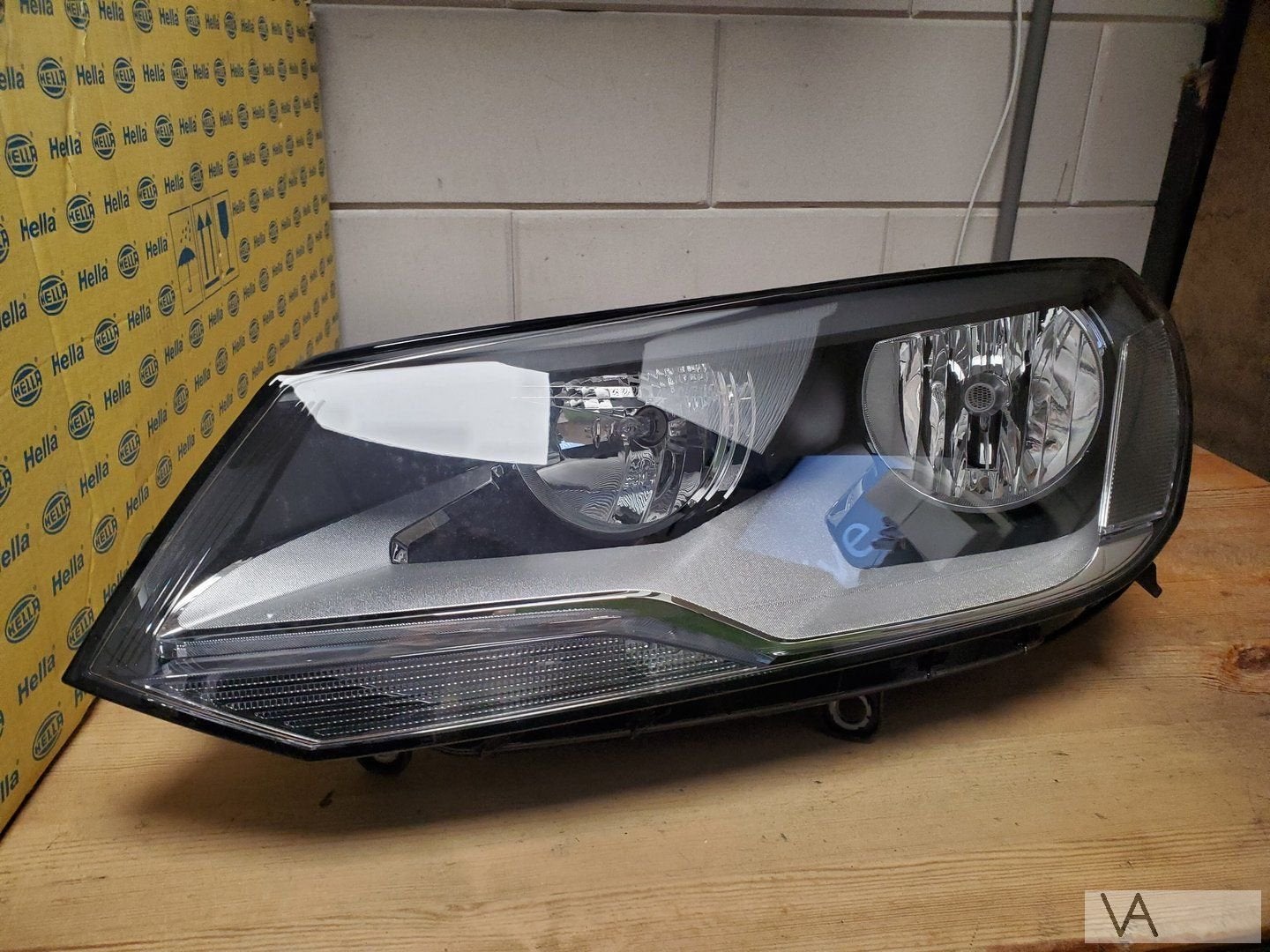 VW Touareg 2010 - 2014 koplamp links HALOGEEN nieuw in doos, Volkswagen, -, Utilisé, -