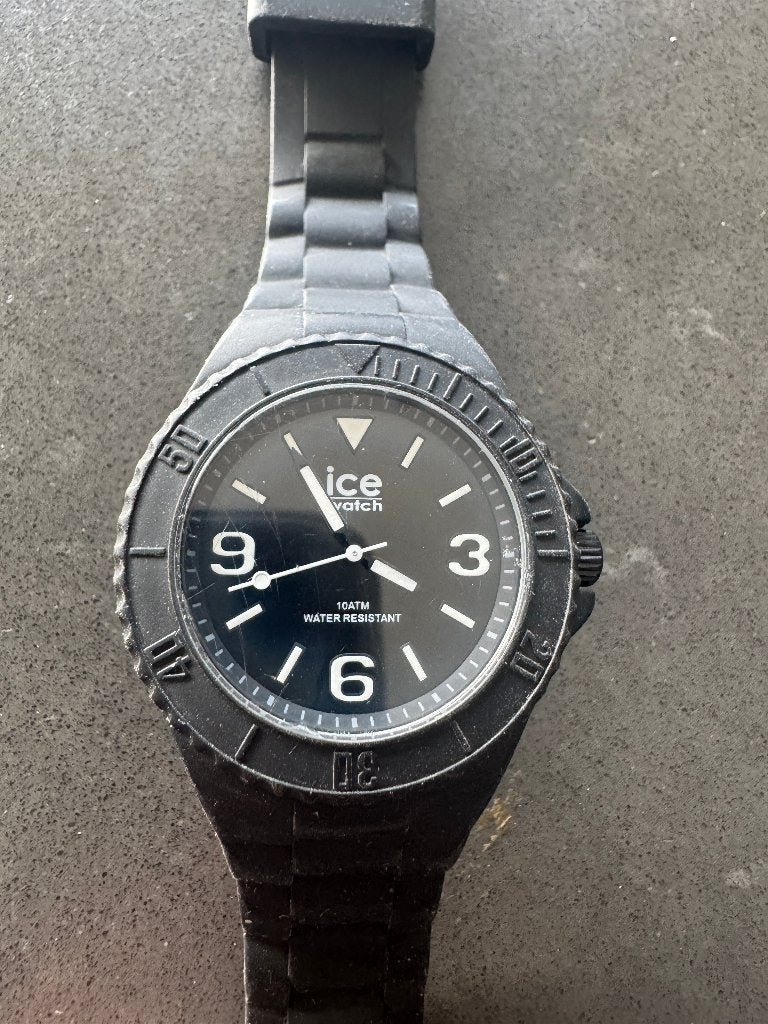 Horloge ice watch, Bijoux, Sacs & Beauté, Montres | Enfants, Enlèvement, Utilisé, Noir, Garçon ou Fille
