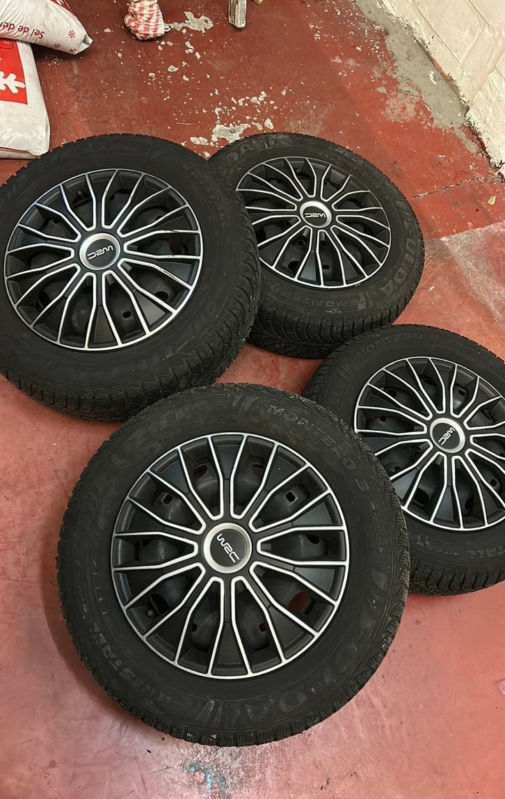 Pneus hiver Volkswagen polo, Autos : Divers, Enlèvement ou Envoi, Comme neuf