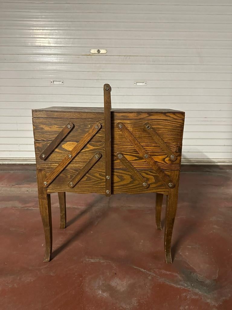 Travailleuse vintage en bois – boîte à couture extensible, Enlèvement