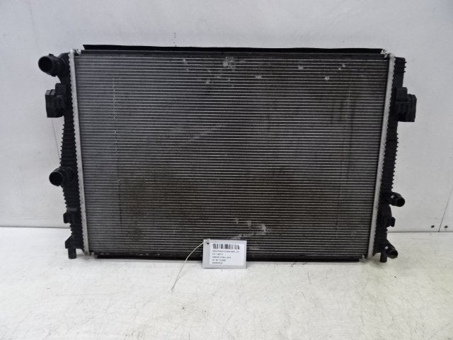 RADIATEUR EAU Volkswagen Polo VI (AW1) (2Q0121253L), Autos : Pièces & Accessoires, Volkswagen, Mevr. I. Hauben, Utilisé, Rue de l'Espoir 34 34
4030  GRIVEGNÉE, BE