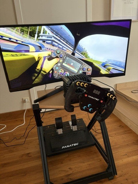 Fanatec CSL DD F1 bundel (5nm) + SimLab stand (+ monitor), Ophalen, Zo goed als nieuw