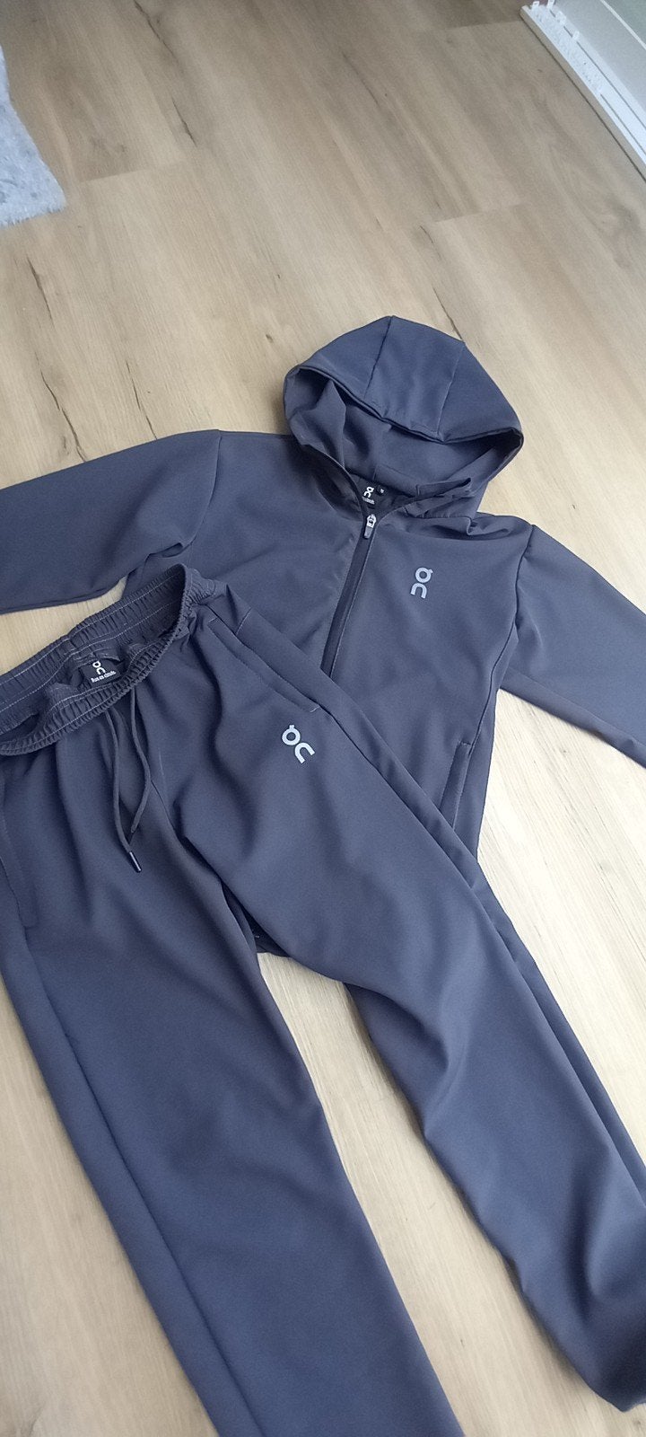 Training oncloud  taille M, Vêtements | Hommes, Vêtements de sport, Enlèvement ou Envoi