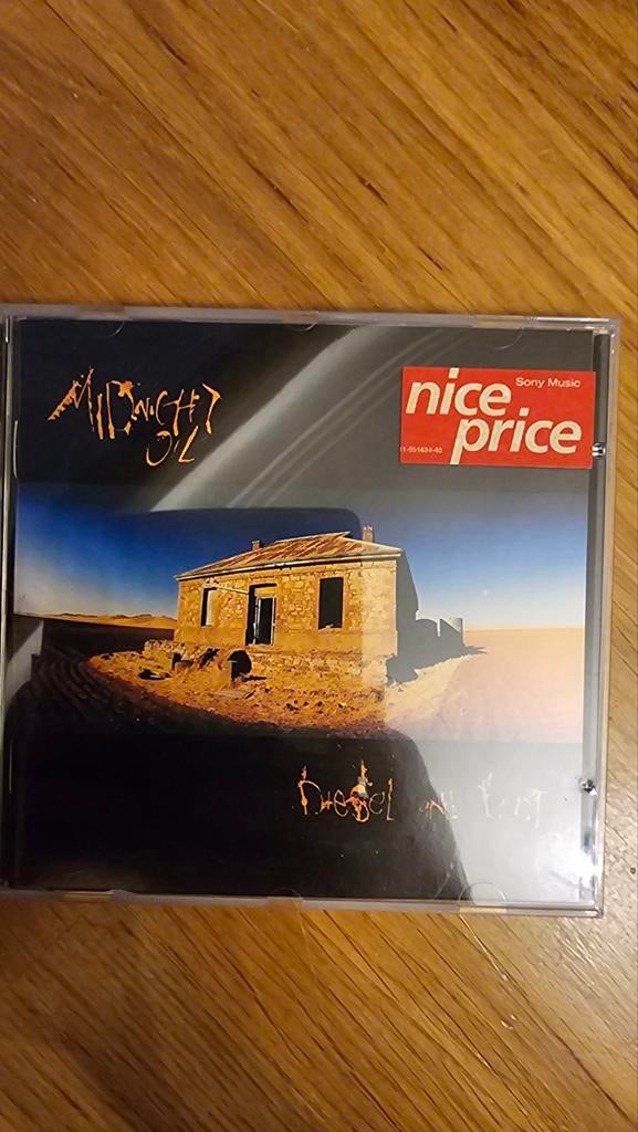 Midnight oil diesel and dust, Ophalen of Verzenden