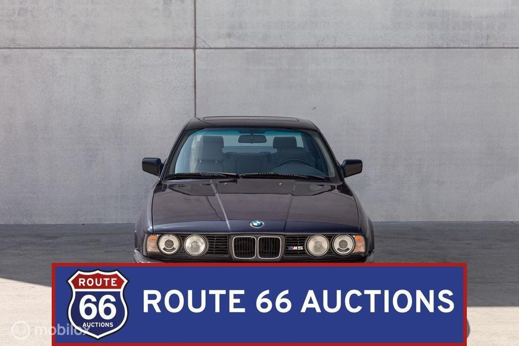 BMW M5 E34 | 1991 | Route 66 Auctions, Zwart, Bedrijf, Handgeschakeld, Overige carrosserie