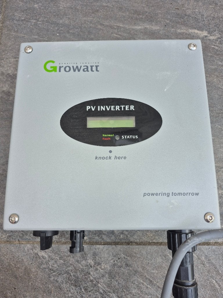 Growat 750S - Omvormer zonnepanelen, Doe-het-zelf en Bouw, Zonnepanelen en Toebehoren, Ophalen, Gebruikt, Overige typen, 200 wattpiek of meer