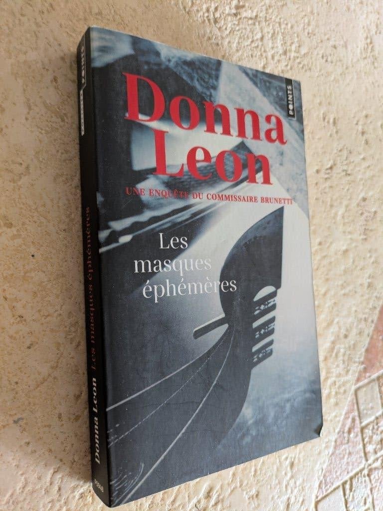 Les masques éphémères (Donna Leon)., Envoi, Comme neuf, Donna Leon.