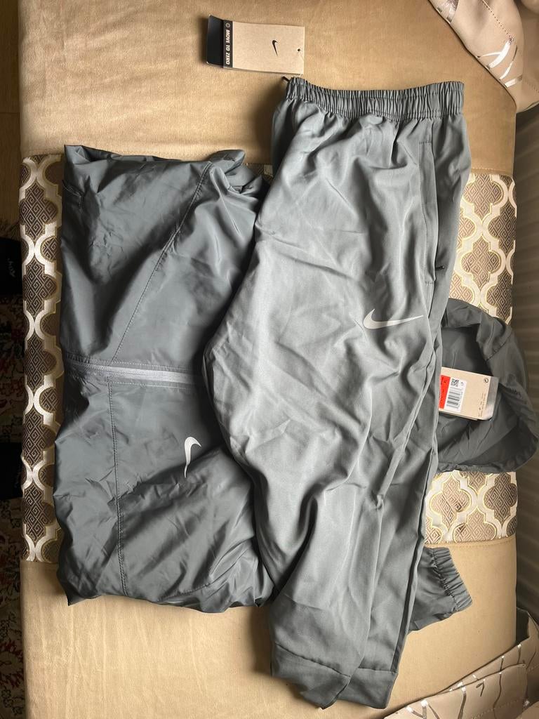 Nike tracksuit, Enlèvement, Neuf