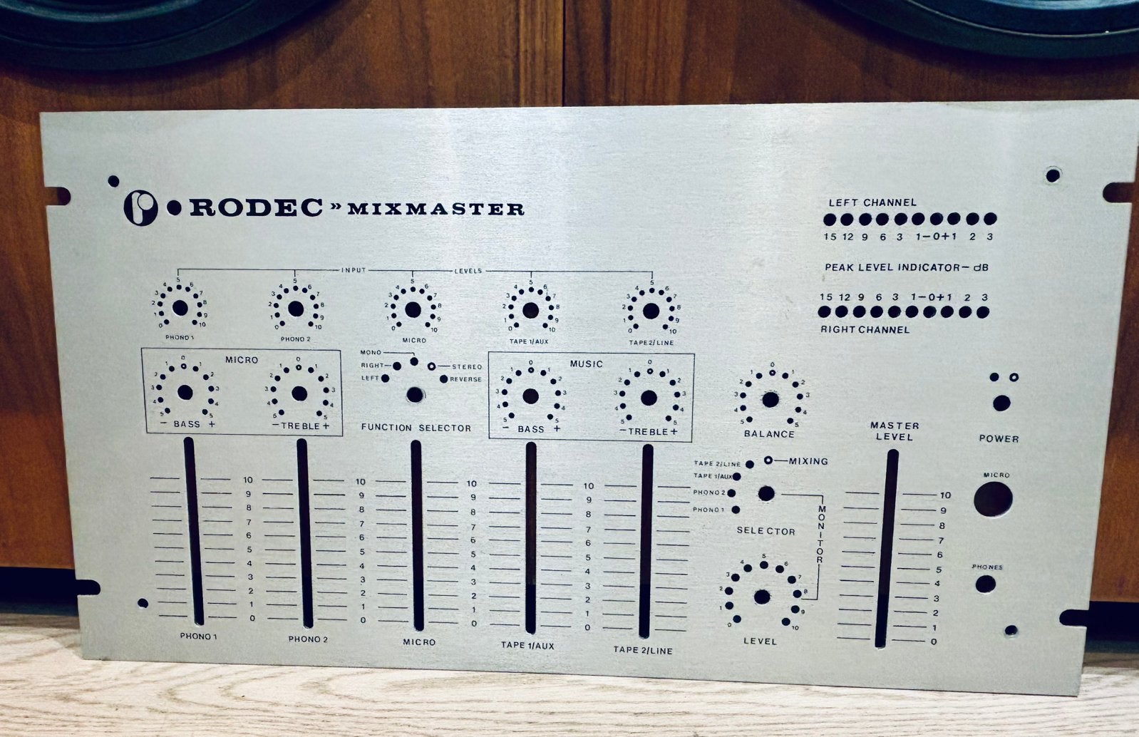 Panneau avant Rodec Mixmaster, Enlèvement ou Envoi, Comme neuf, Audio