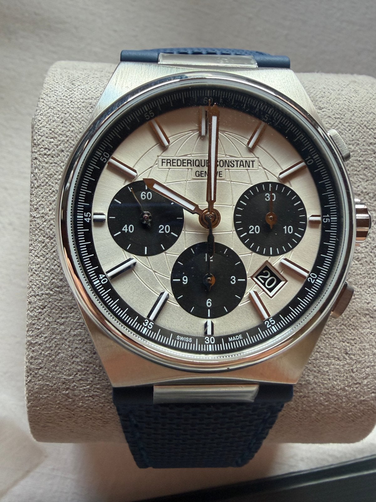 Montre Frederique Constant Highlife PANDA Neuve, Bijoux, Sacs & Beauté, Montres | Hommes, Autres marques, Acier, Enlèvement, Synthétique