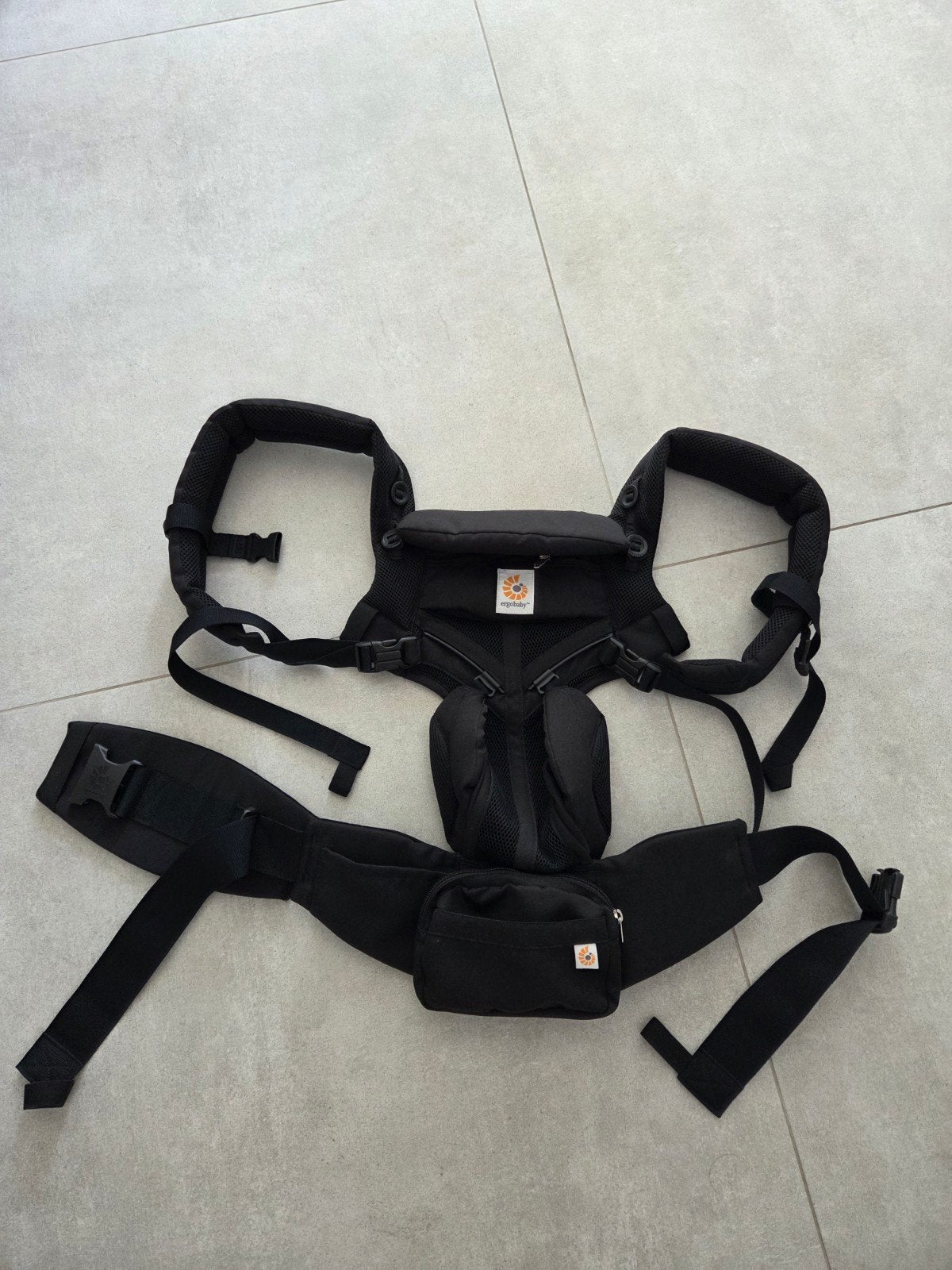 Draagzak ergobaby omni 360 cool air zwart, Kinderen en Baby's, Buik of Rug, Zo goed als nieuw, Draagzak, Ophalen