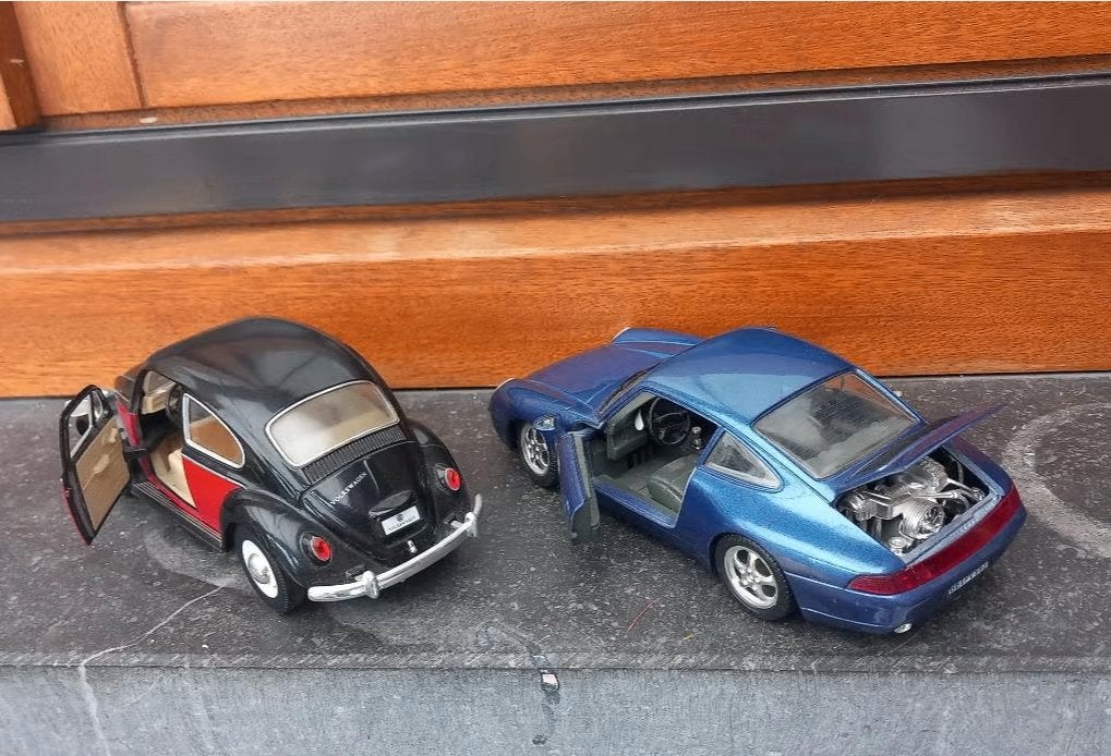 Porsche 911 & Vw Beetle oldtimer , schaal 1:24, Hobby & Loisirs créatifs, Voitures miniatures | 1:24, Enlèvement, Voiture