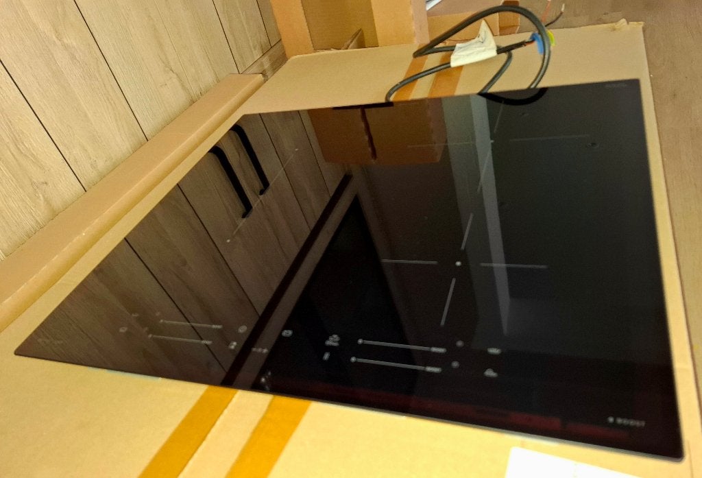 IKEA SMAKLIG Inductiekookplaat (59 cm) – Met stroomkabel, Elektronische apparatuur, Ophalen, Gebruikt, 4 kookzones, Inbouw