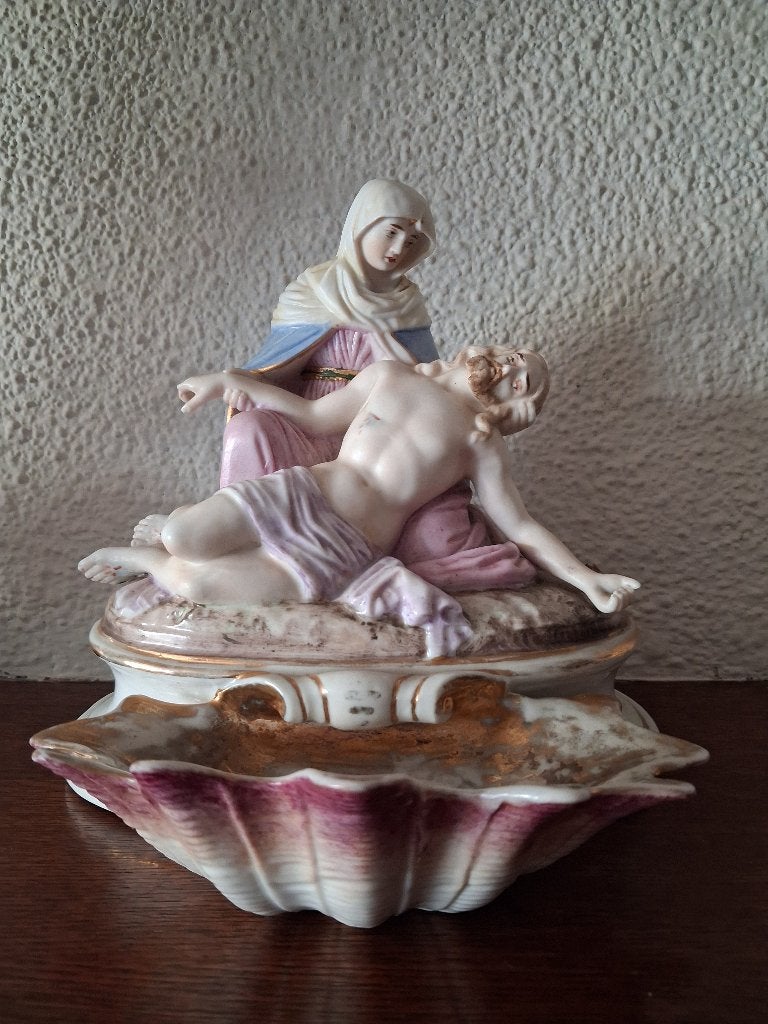 Piëta, Antiek en Kunst, Ophalen