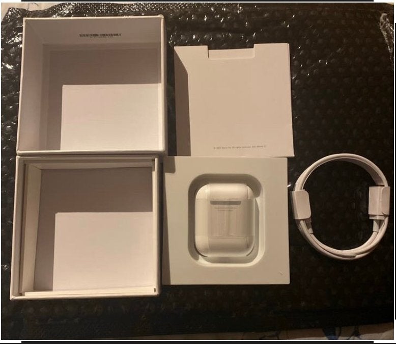 AirPods 2 met Oplaadcase, Ophalen, Bluetooth, Nieuw, In oorschelp (earbud)