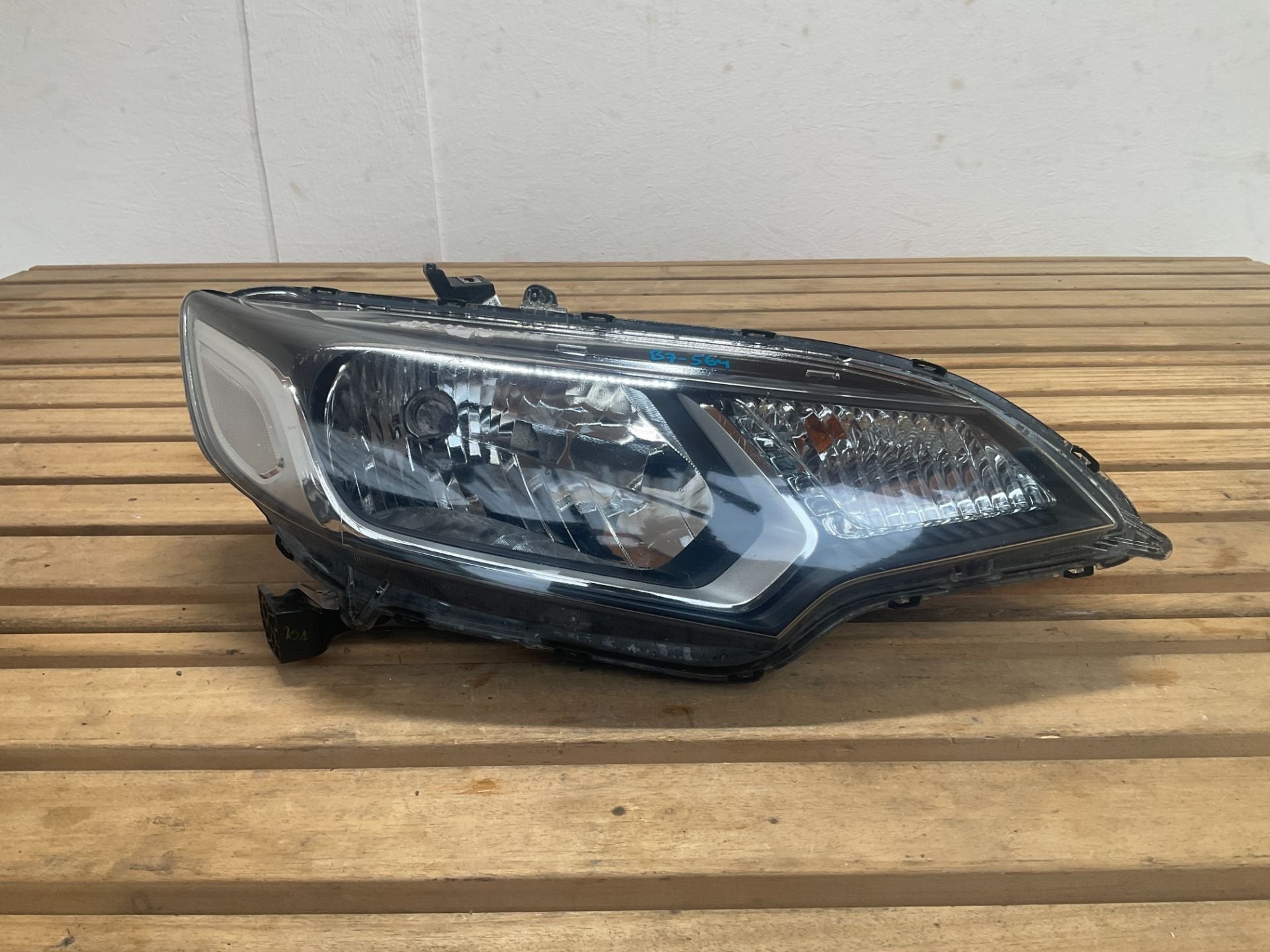 Koplamp Honda Fit Jazz GK 14 17 Halogeen 33150T5AA01 B7-564, Gebruikt, Info@honda.co.jp, Minami-Aoyama 2-chome 1-1
107-8556  Tokyo