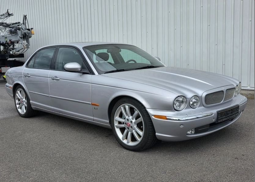 Jaguar XJR perfect onderhouden 4.2 V8 Supercharged, Auto's, Automaat, Achterwielaandrijving, 4200 cc, Leder
