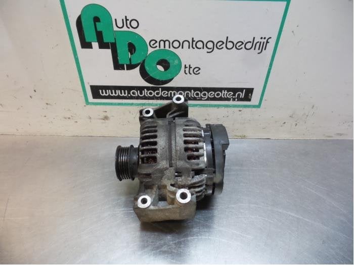 Dynamo van een Opel Zafira B (Zafira B 05-), Gebruikt, -, -, Opel