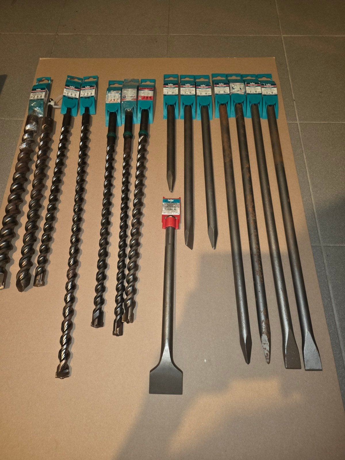 boren en beitels merk heller, Ophalen