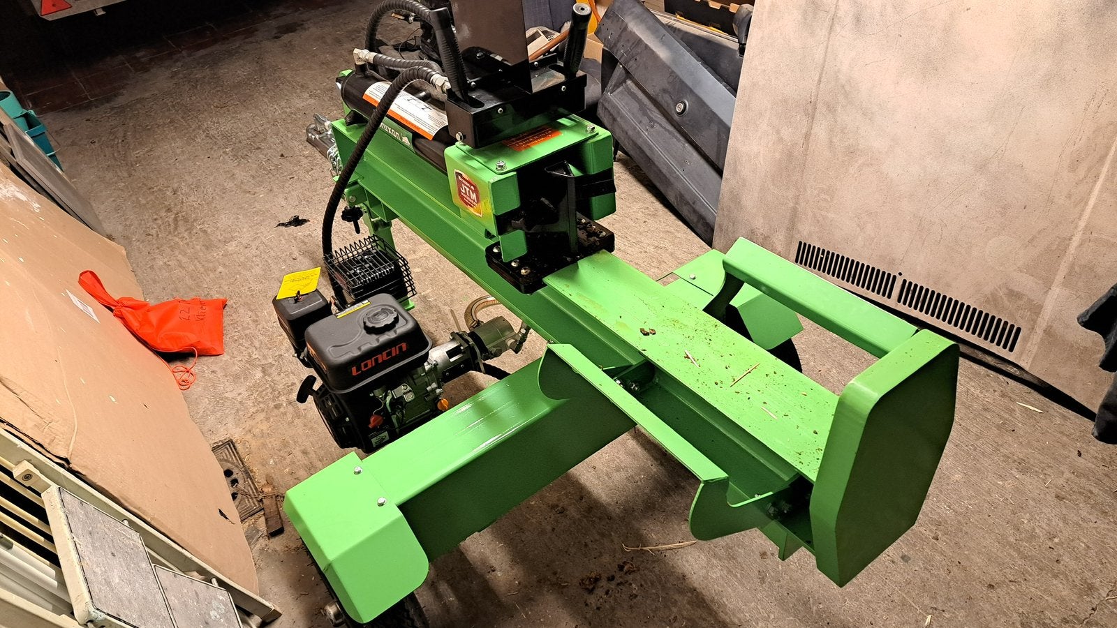 Klief machine 22 ton, Ophalen, Zo goed als nieuw