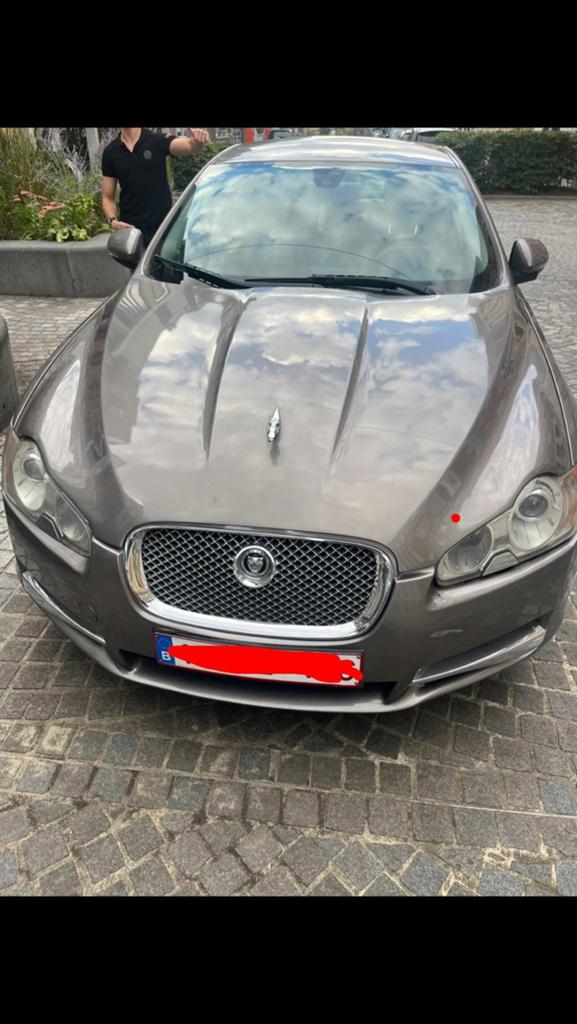 Jaguar xf diesel 250 km motor very good . Price 2.200, Auto's, Jaguar, XF, Diesel, Particulier, Te koop