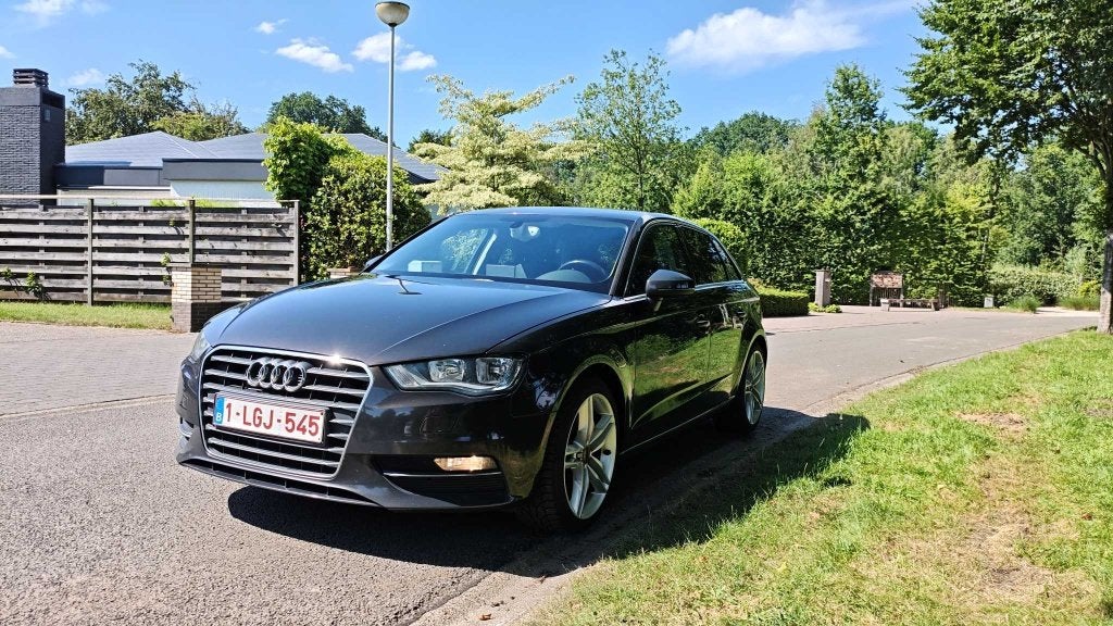 Audi A3 Sportback 2.0 TDi Ambiente, Auto's, Audi, Euro 5, Stof, 4 cilinders, Bruin