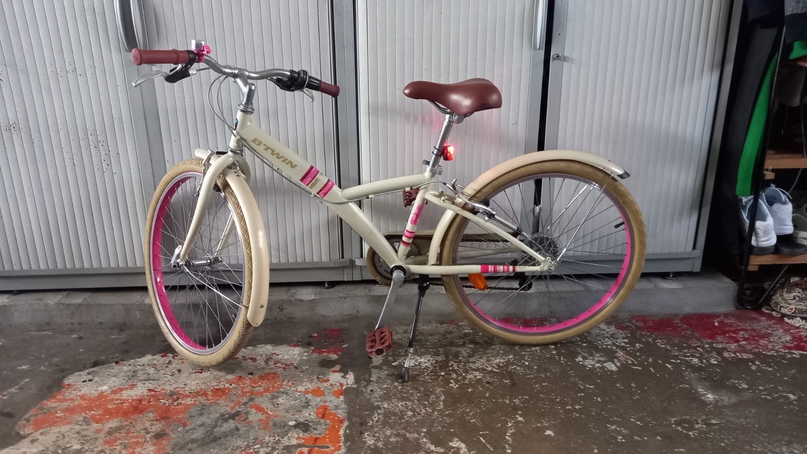 Beou vélo enfant 24pouces(très peu utilisé avec des vitesse), Enlèvement ou Envoi