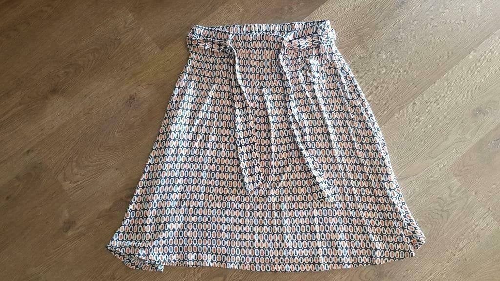 gekleurde rok van River Woods maat 36 of smal, Kleding | Dames, Rokken, Blauw, River Woods, Ophalen of Verzenden, Knielengte