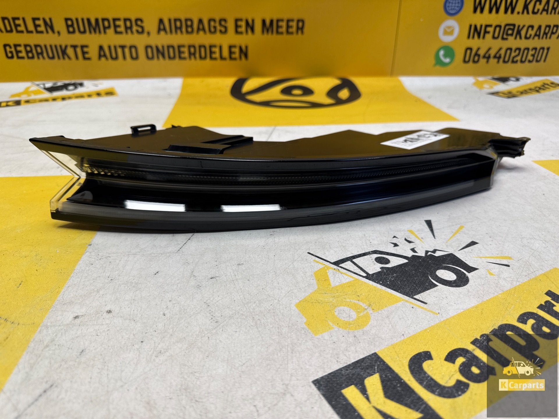Porsche Taycan 9J1 Achterklep/achterlichten 9JA945082A, Auto-onderdelen, Info@fabrikant.eu, Fabrikantstraat 1
1000 AA  Amsterdam, NL