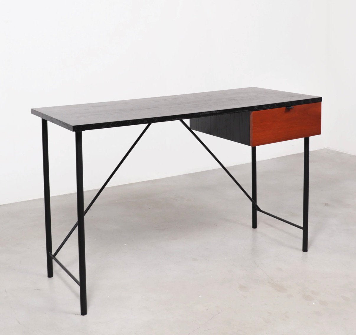 Bureau Furnified, Ophalen, Zo goed als nieuw